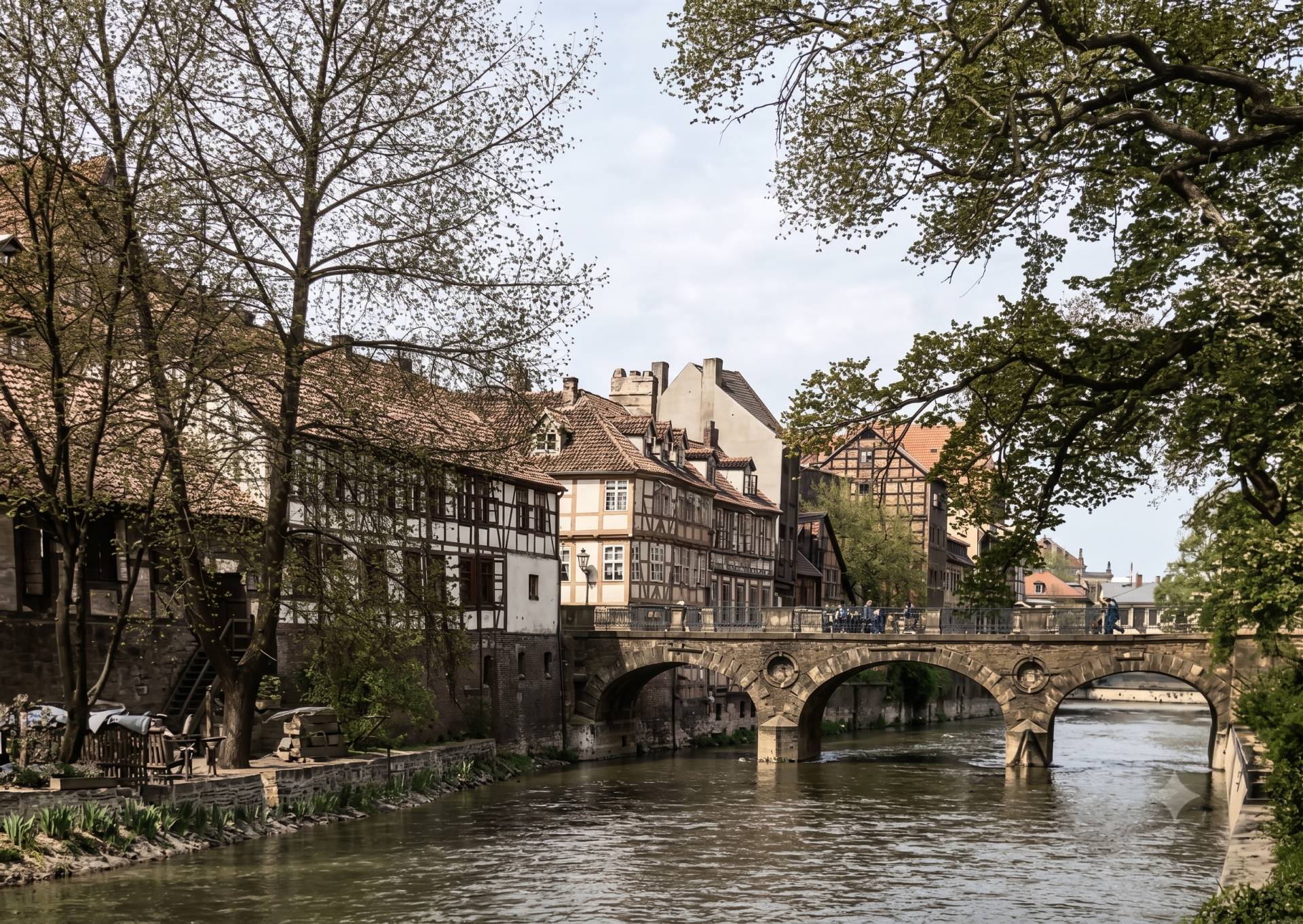 Partie des Leineufers und Marstallbrücke